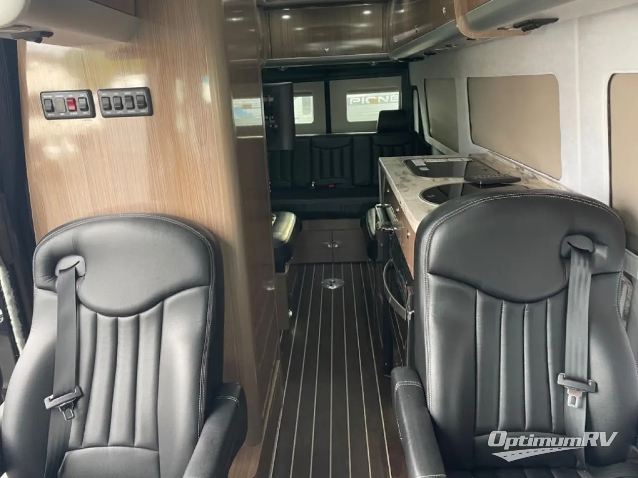 2017 Airstream Interstate Lounge EXT Lounge EXT Photo 8