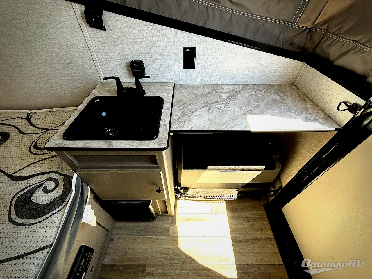 2023 Coachmen Clipper Camping Trailers 9.0TD Express Photo 9