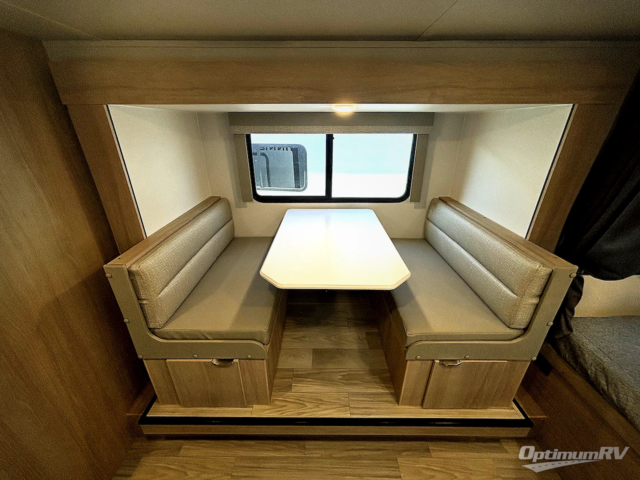 2025 Winnebago Micro Minnie 2100BH Photo 5