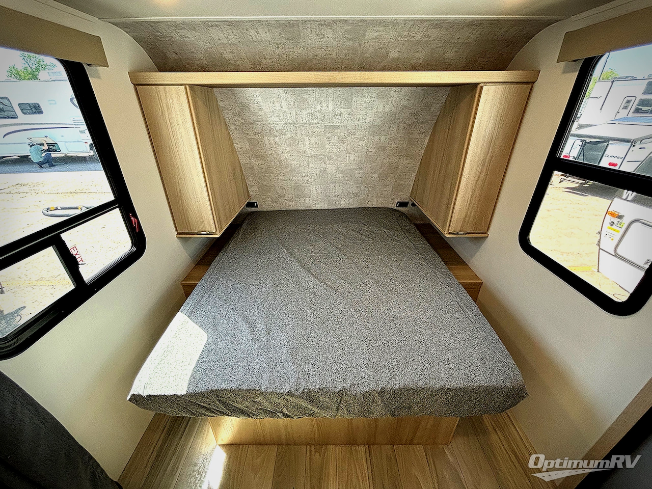 2025 Winnebago Micro Minnie 2108FBS Photo 9
