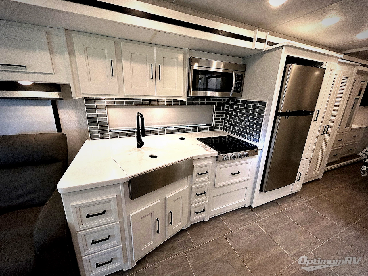 2023 Coachmen Encore 355DS Photo 10