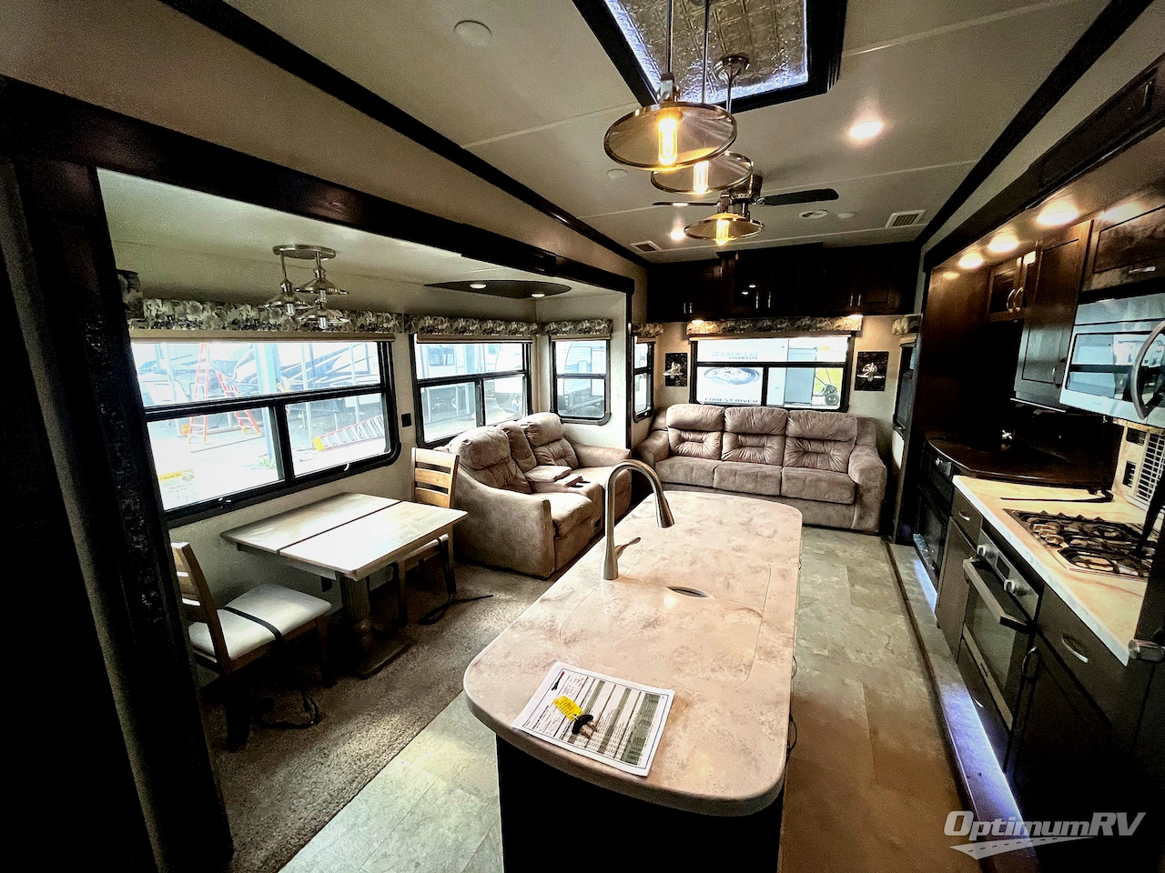 2019 Forest River Cedar Creek Hathaway Edition 38FBD Photo 9