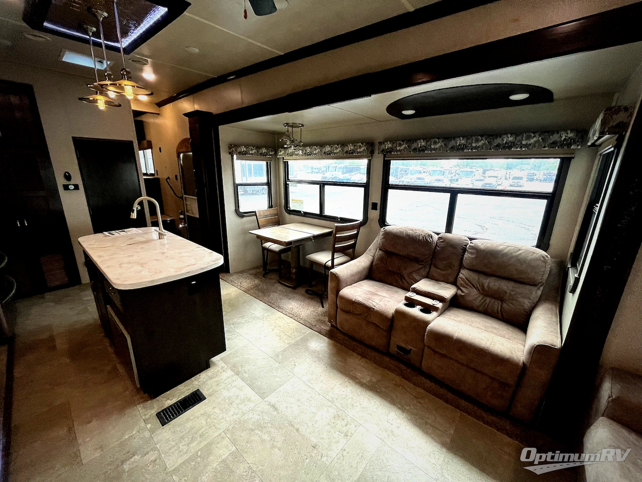 2019 Forest River Cedar Creek Hathaway Edition 38FBD Photo 10