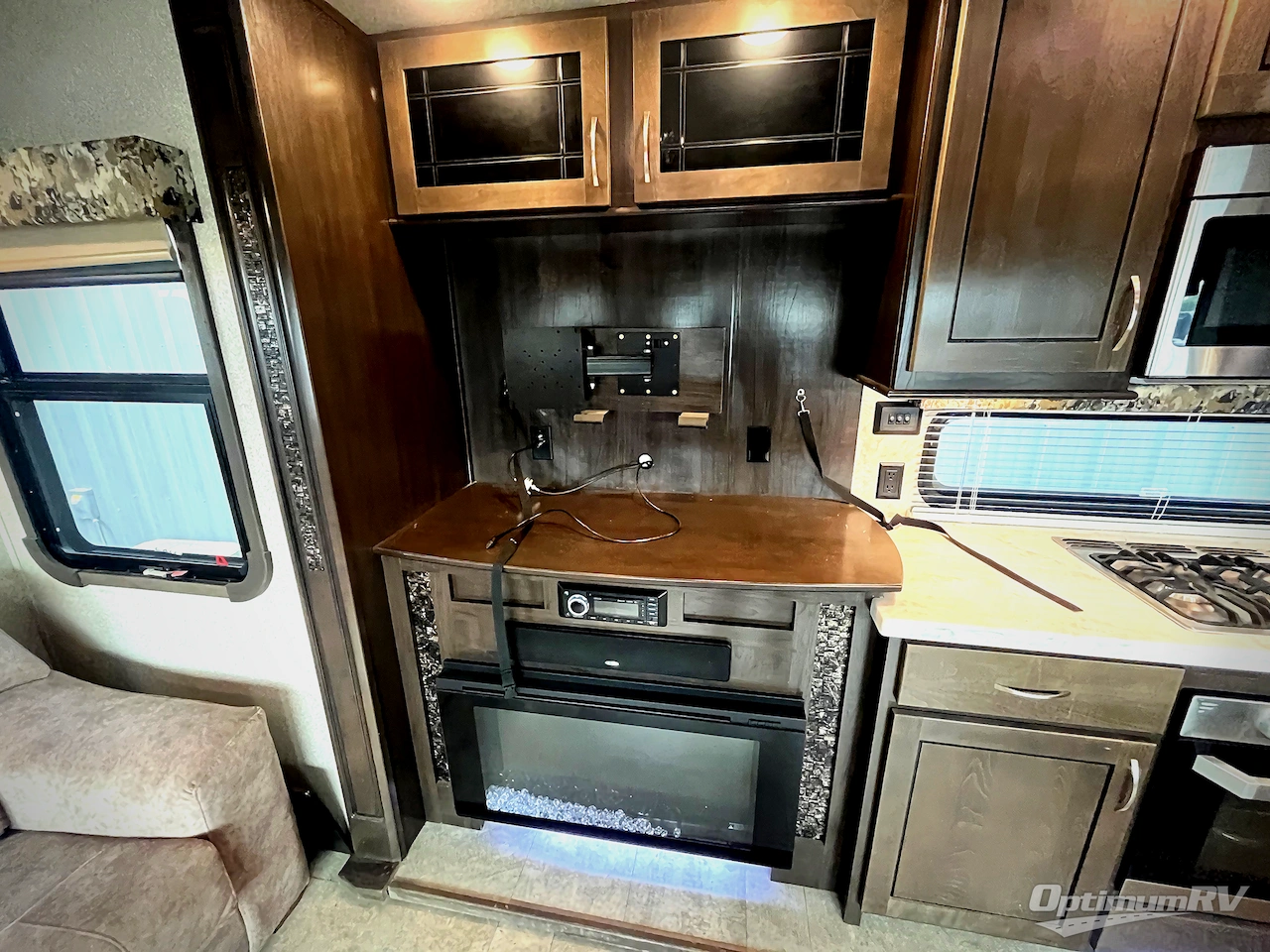 2019 Forest River Cedar Creek Hathaway Edition 38FBD Photo 15
