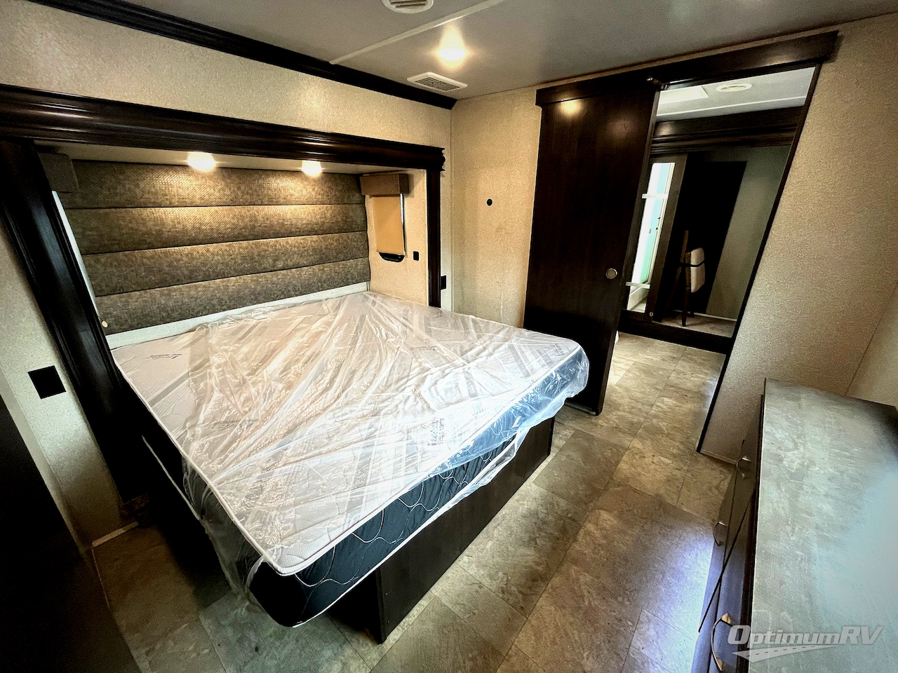 2019 Forest River Cedar Creek Hathaway Edition 38FBD Photo 23