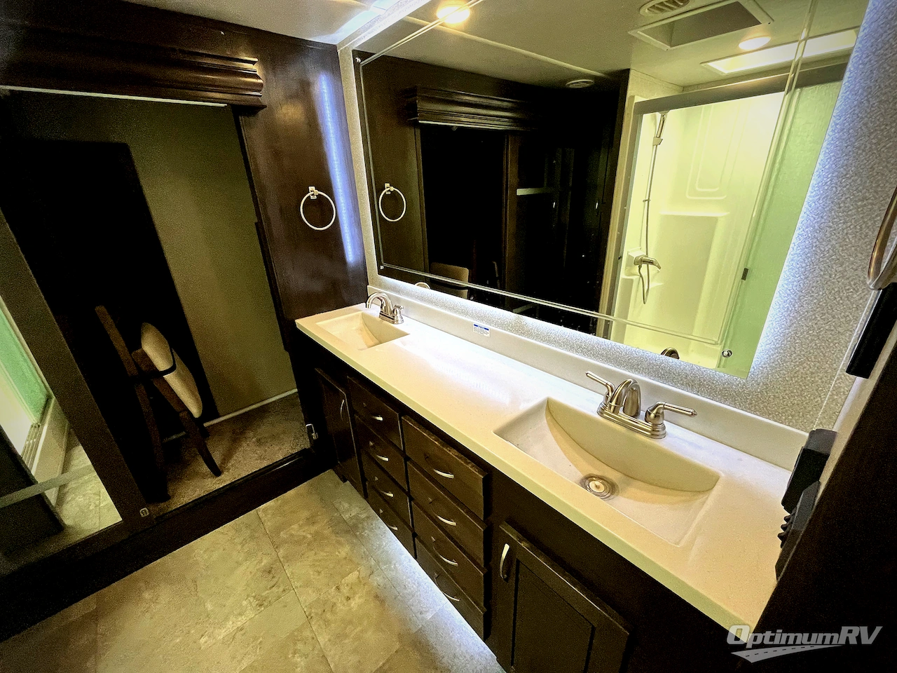 2019 Forest River Cedar Creek Hathaway Edition 38FBD Photo 27