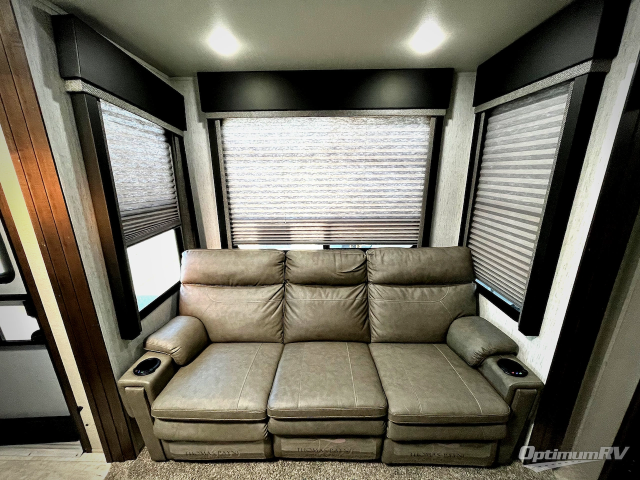 2022 Grand Design Momentum G-Class 350G Photo 6