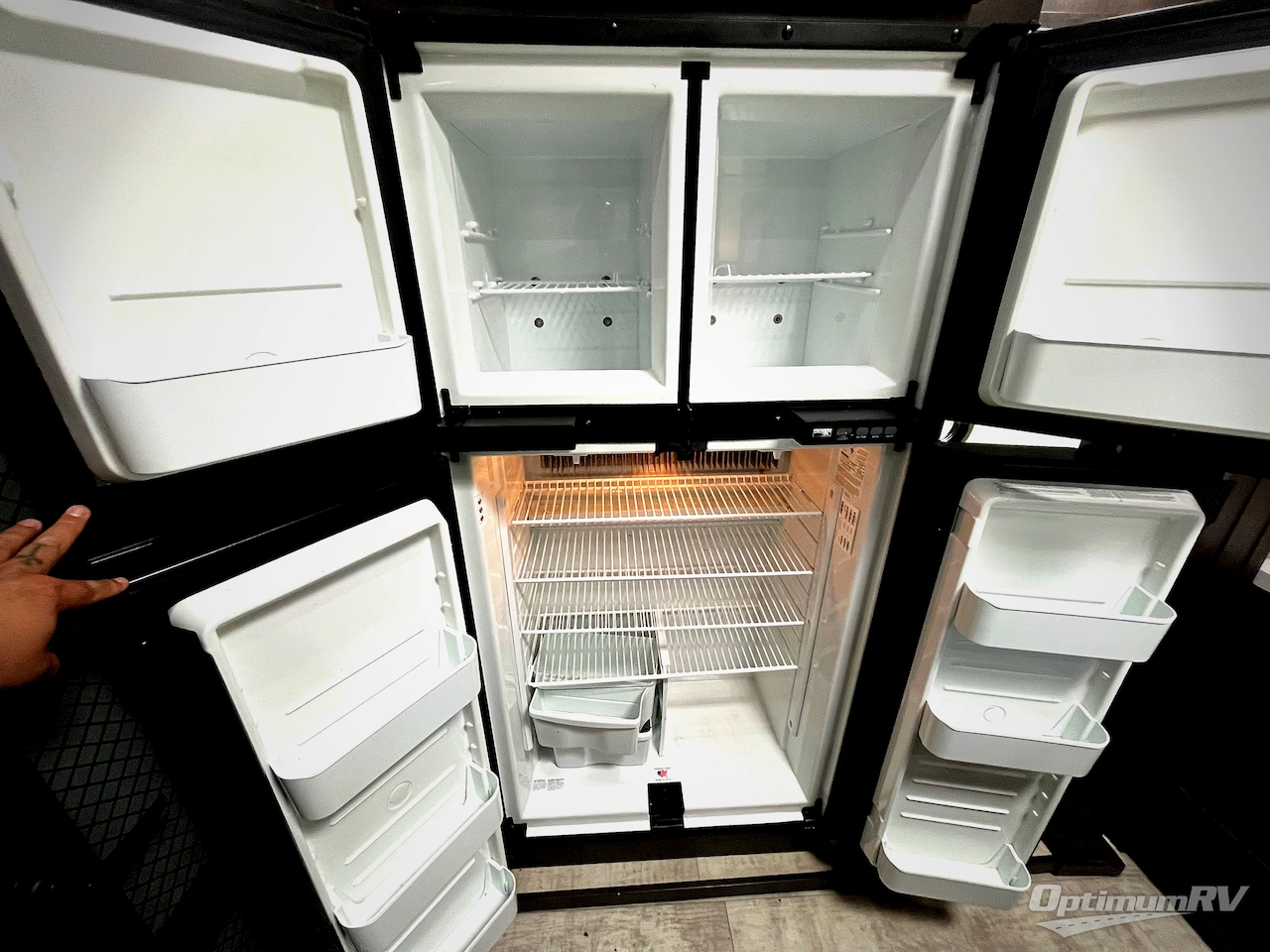 2022 Grand Design Momentum G-Class 350G Photo 9