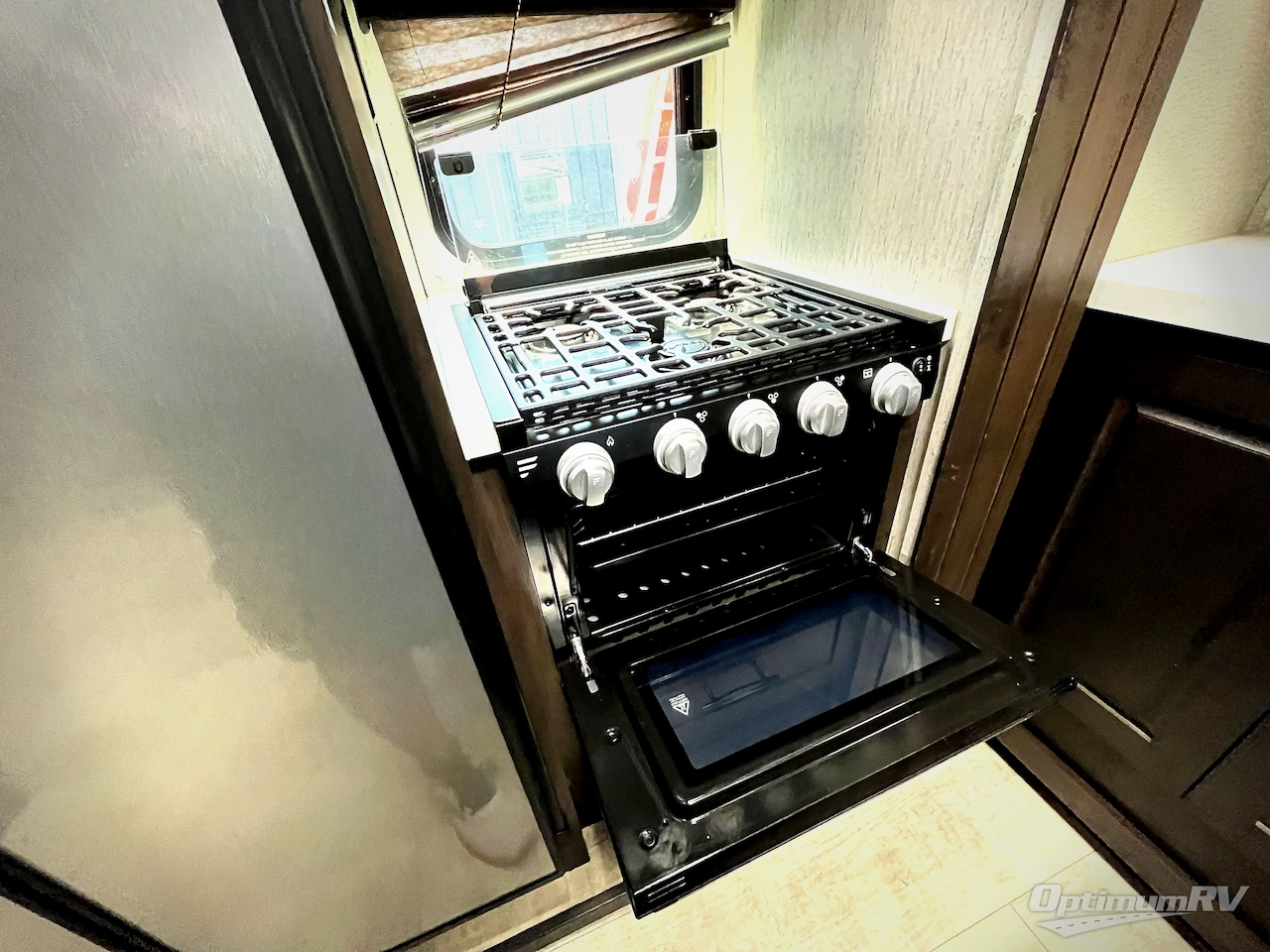 2022 Grand Design Momentum G-Class 350G Photo 14