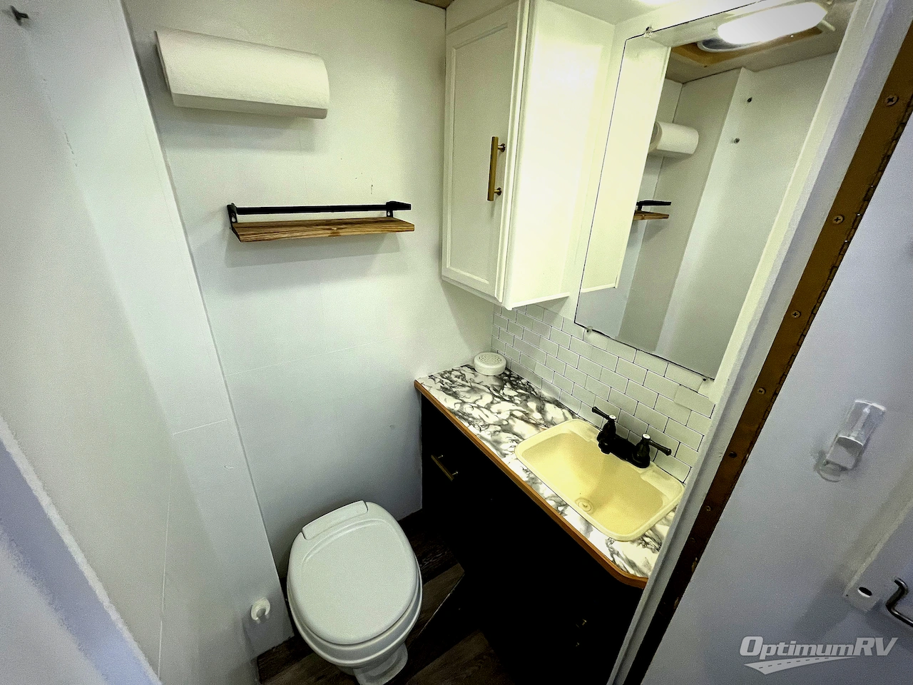 2004 Winnebago Sightseer 30B Photo 21