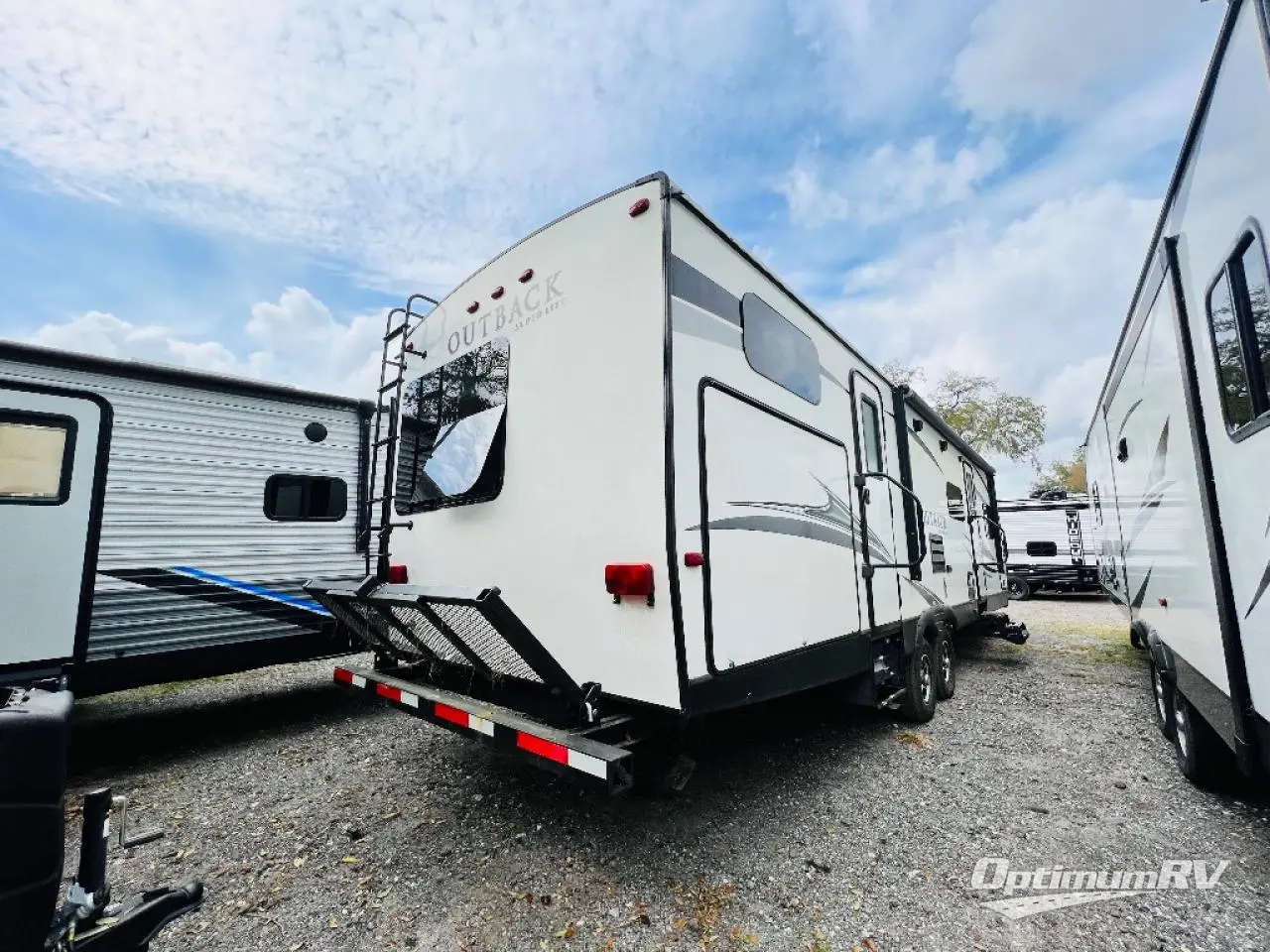 2017 Keystone Outback 312BH Photo 2