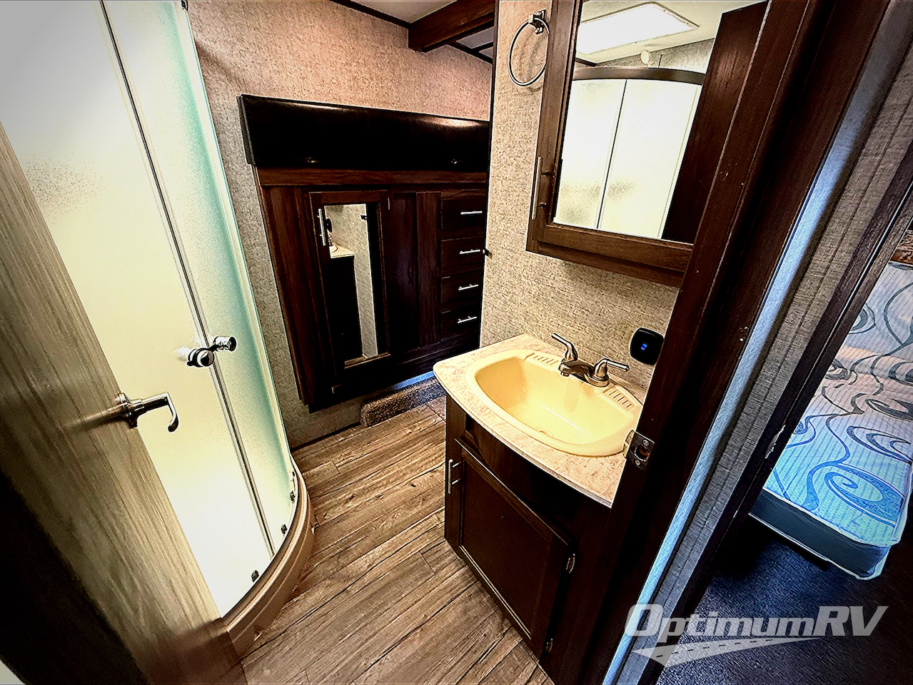 2019 Forest River Cherokee Arctic Wolf 285DRL4 Photo 18
