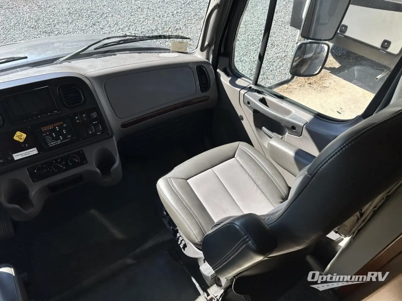 2021 Renegade Valencia 35MB Photo 5