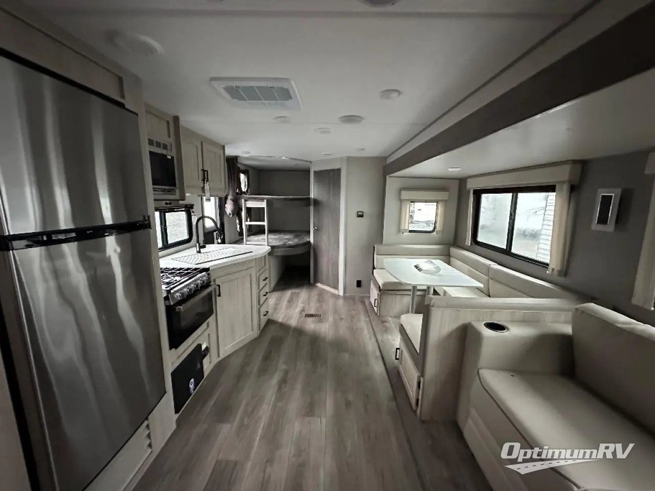 SOLD! New 2024 Coachmen Catalina Legacy Edition 263BHSCK Travel