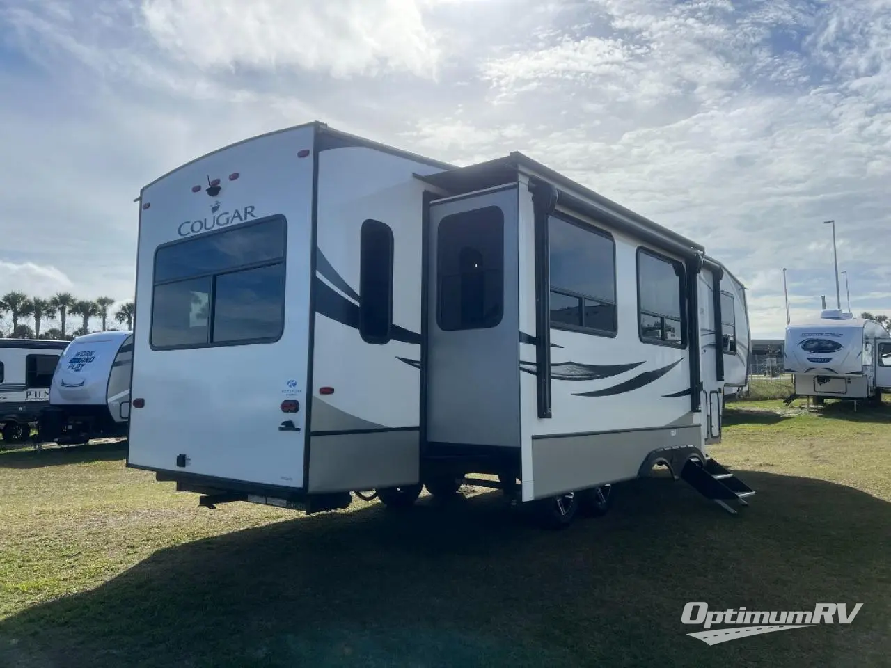 2022 Keystone Cougar 290RLS Photo 3