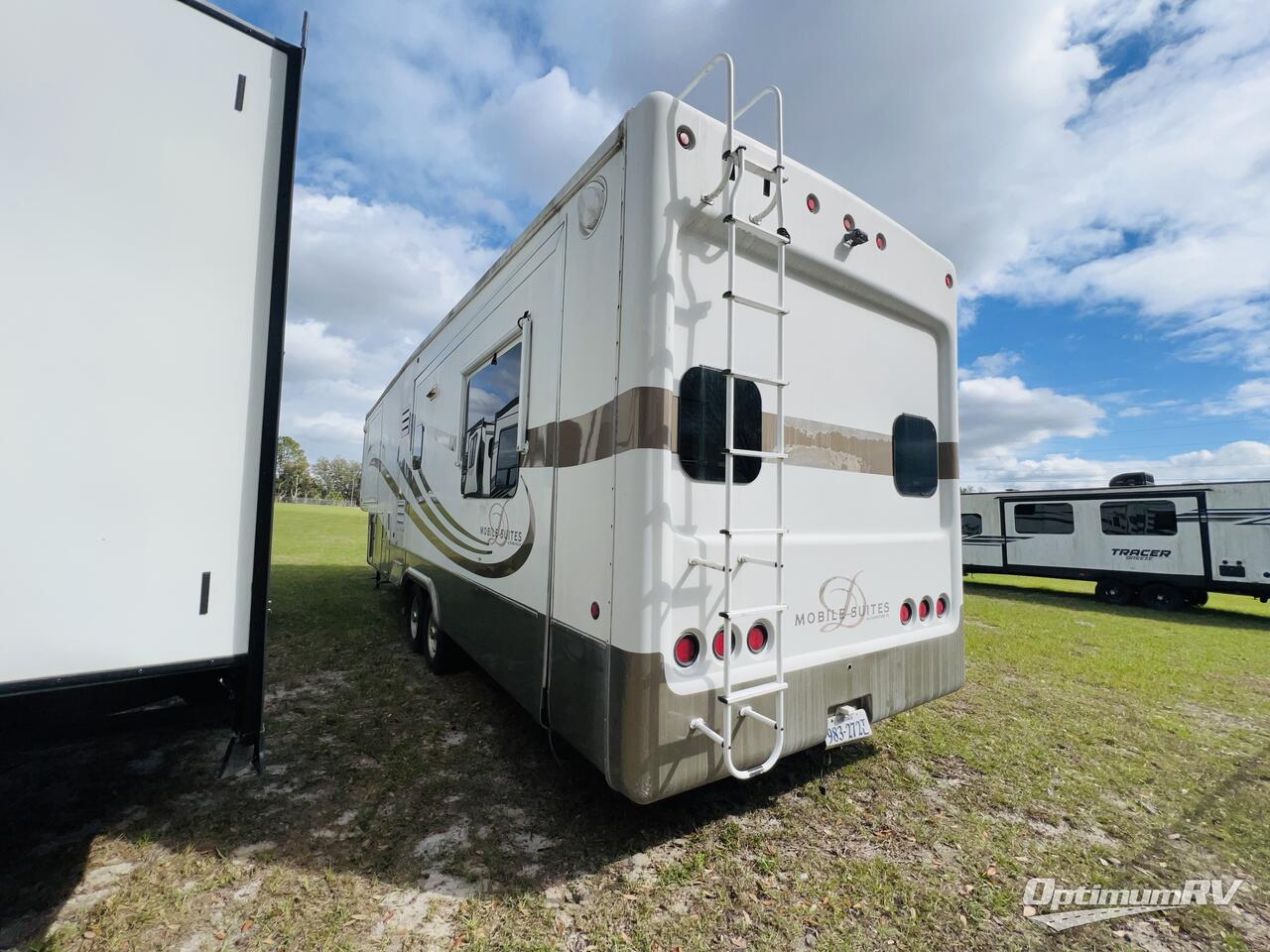 2005 DRV Luxury Suites Mobile Suites 36 RE3 Photo 3