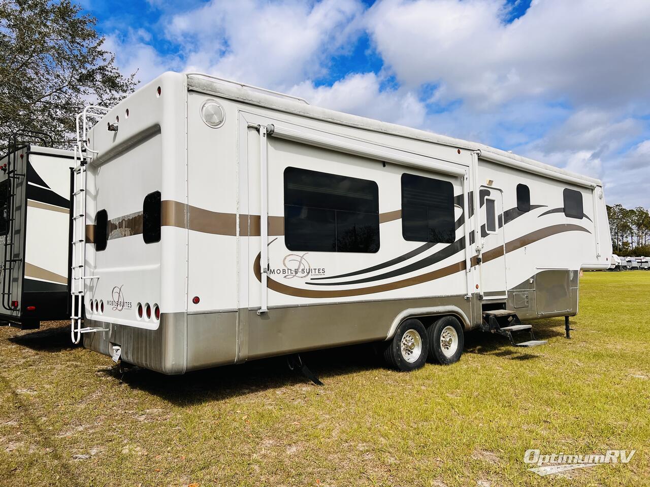 2005 DRV Luxury Suites Mobile Suites 36 RE3 Photo 2