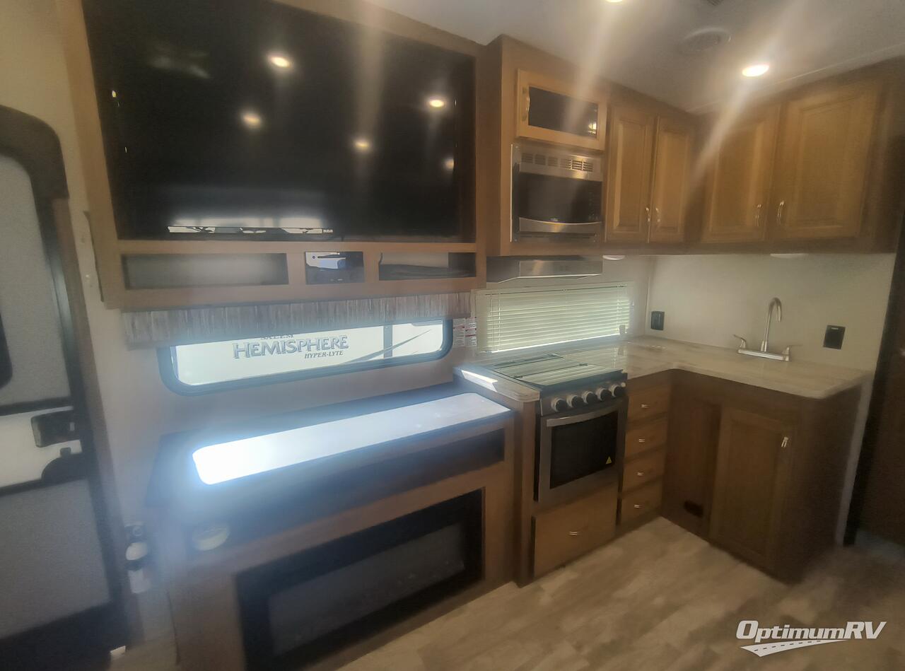 2021 Coachmen Chaparral Lite 274BH Photo 5