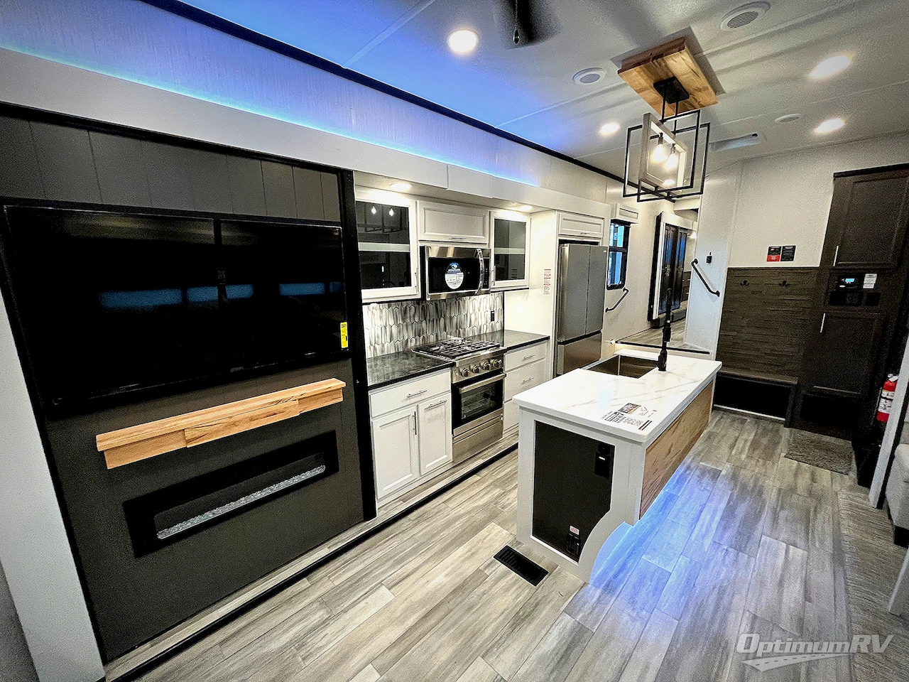 2024 Forest River Cedar Creek 380RL Photo 7