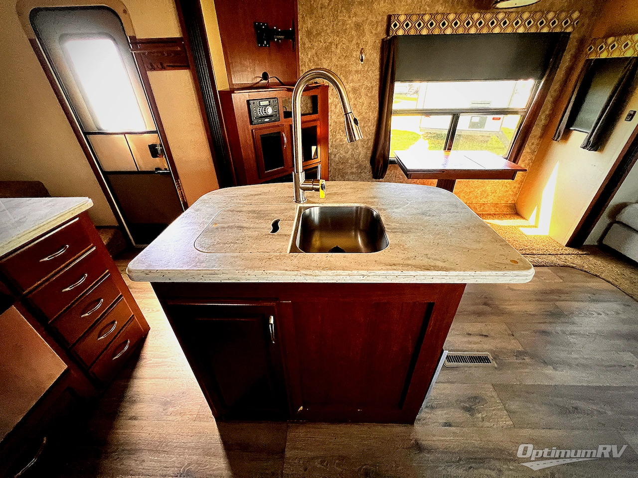 2015 EverGreen RV Bay Hill 295RL Photo 11