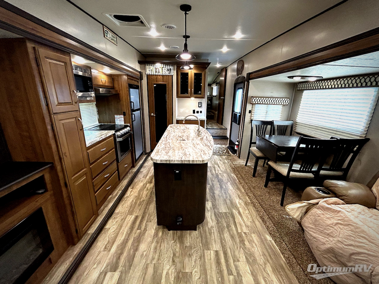 2019 Coachmen Chaparral Lite 30RLS Photo 5