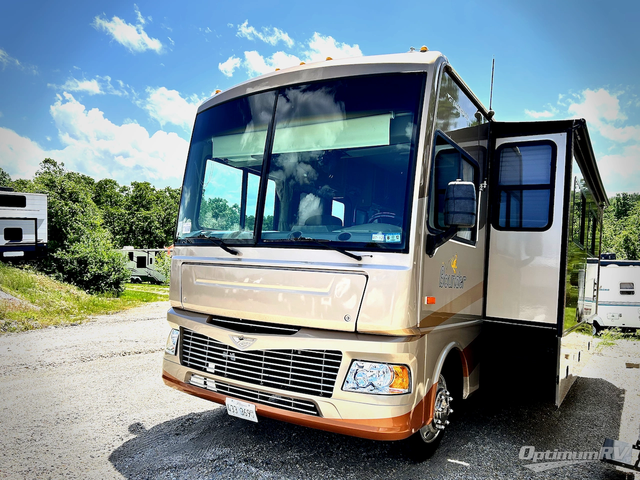 2007 Fleetwood Bounder 35E Photo 4