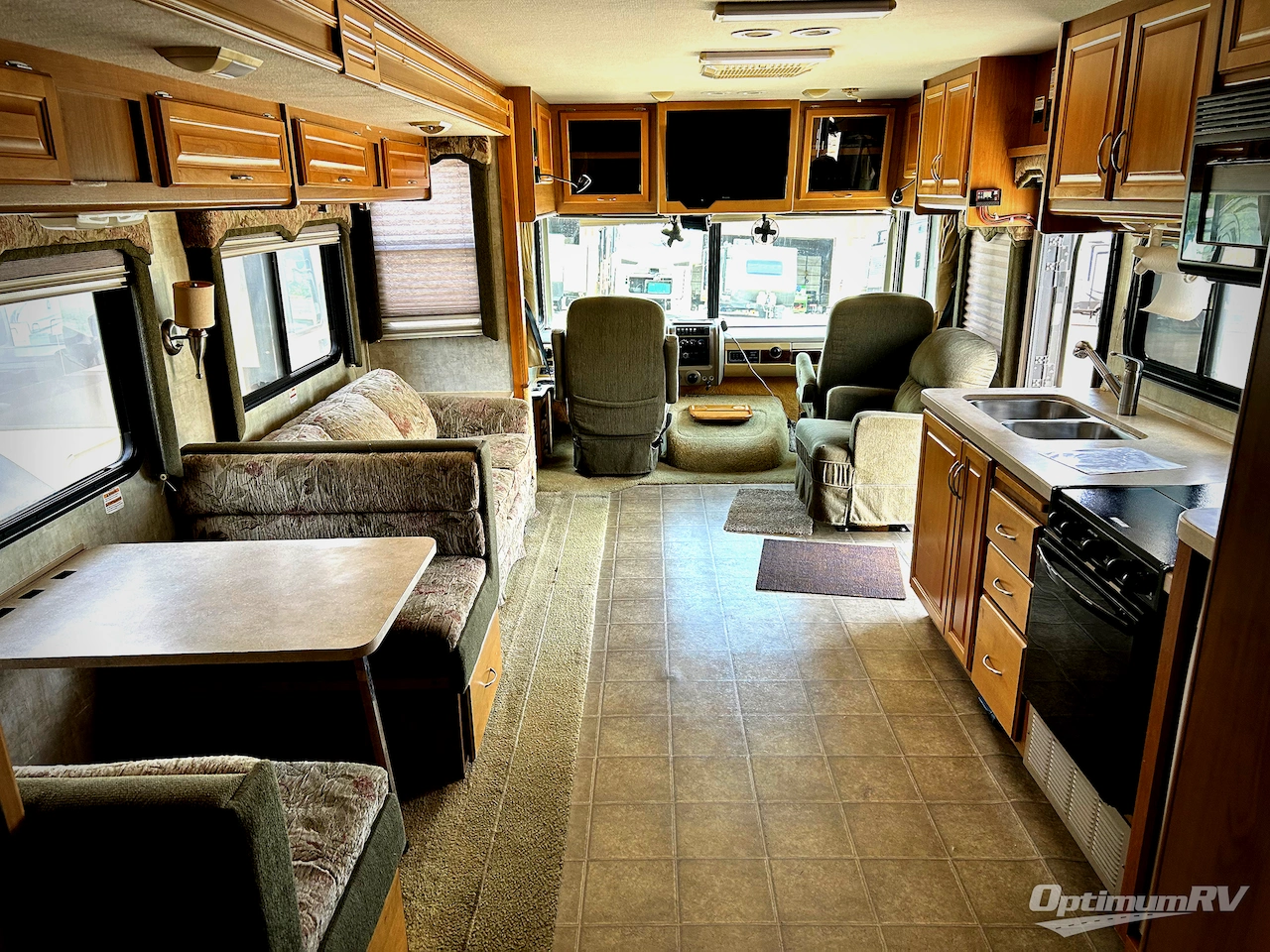 2007 Fleetwood Bounder 35E Photo 6