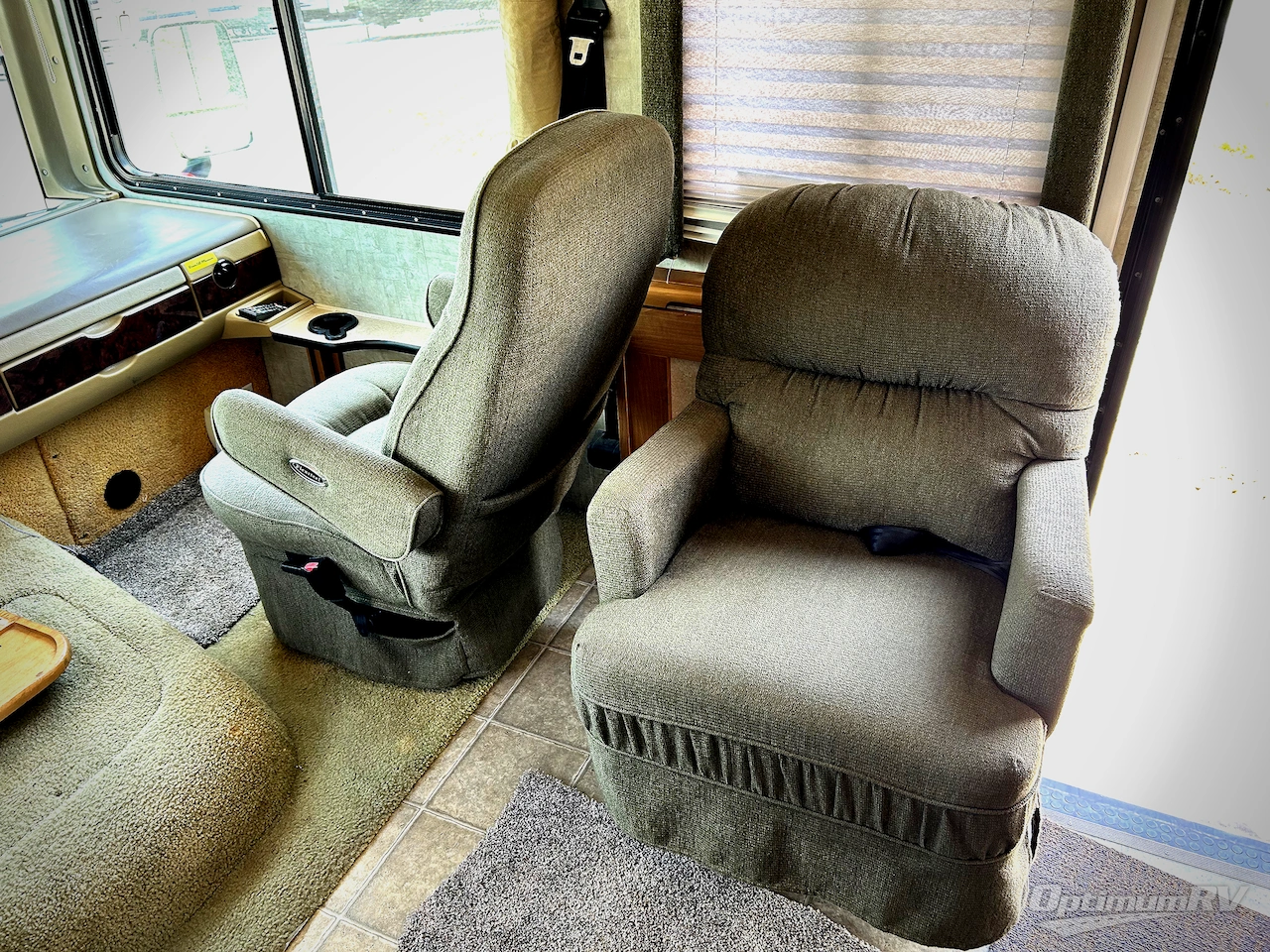 2007 Fleetwood Bounder 35E Photo 8