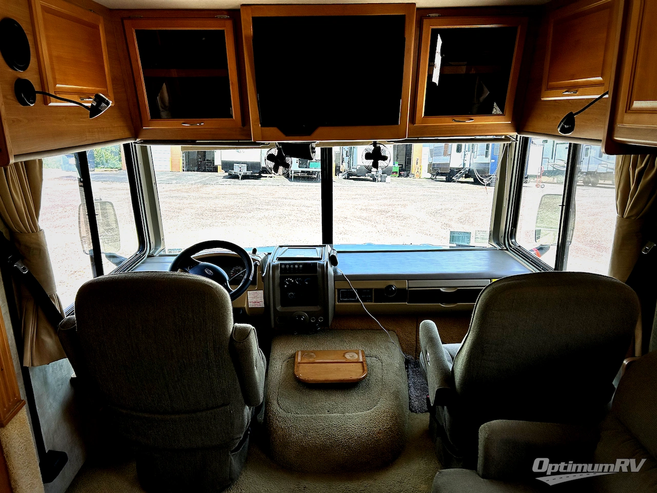 2007 Fleetwood Bounder 35E Photo 22