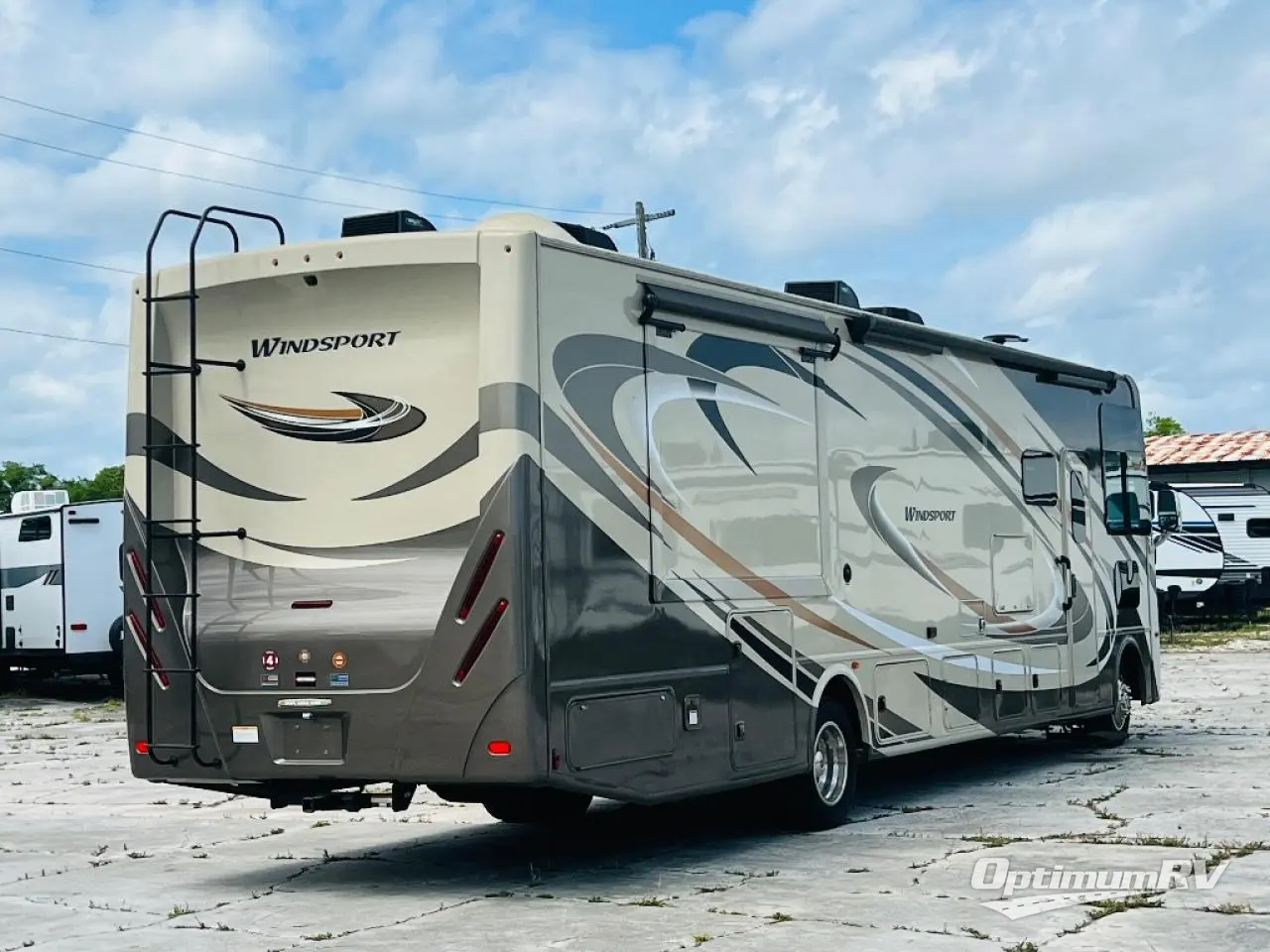 2019 Thor Windsport 35M Photo 2