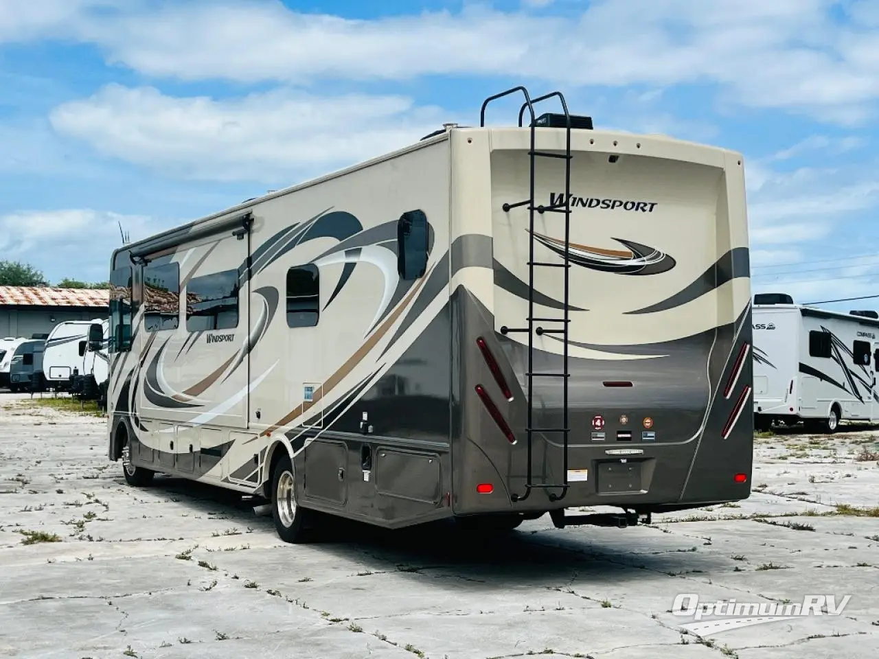 2019 Thor Windsport 35M Photo 3