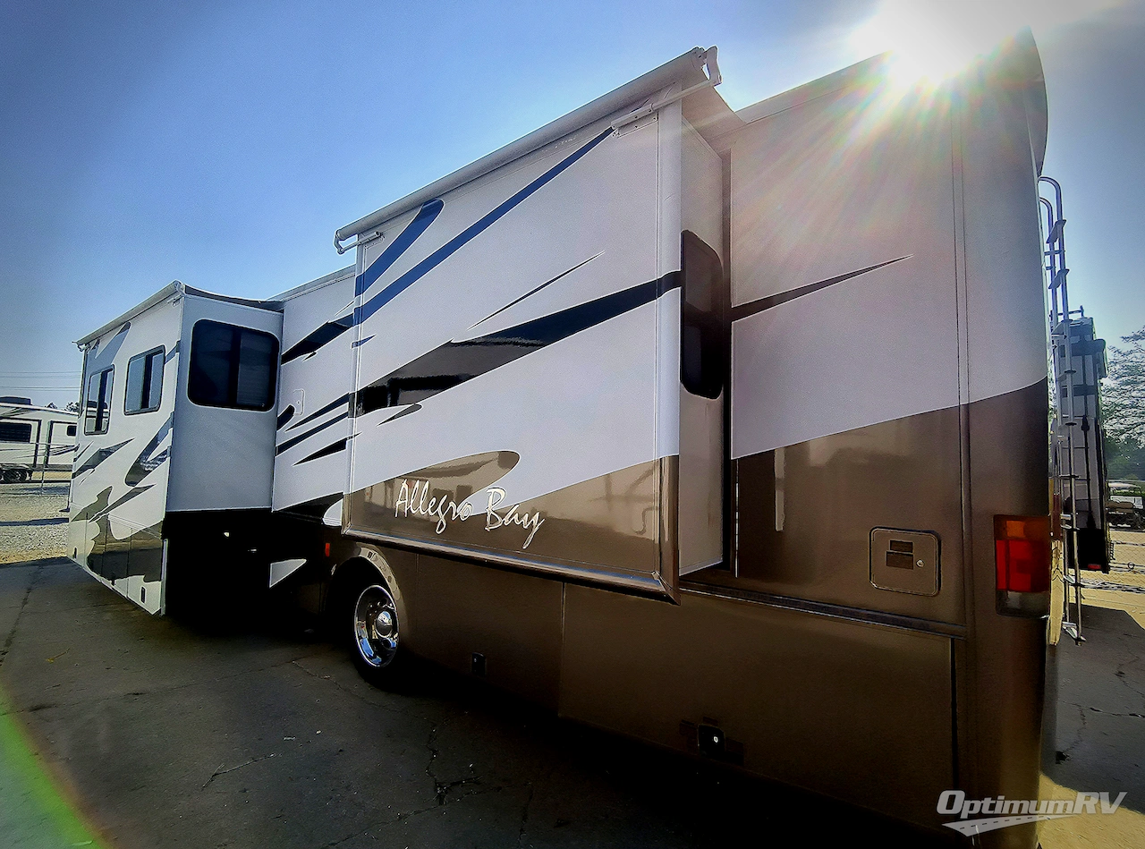 2005 Tiffin Allegro Bay 38DB Photo 3