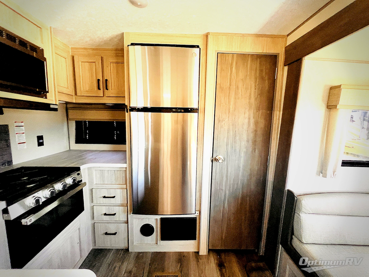 2024 Coachmen Catalina Legacy Edition 303RKDS Photo 14