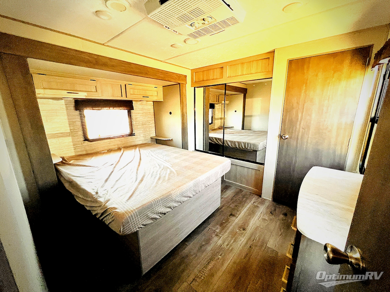 2024 Coachmen Catalina Legacy Edition 303RKDS Photo 16