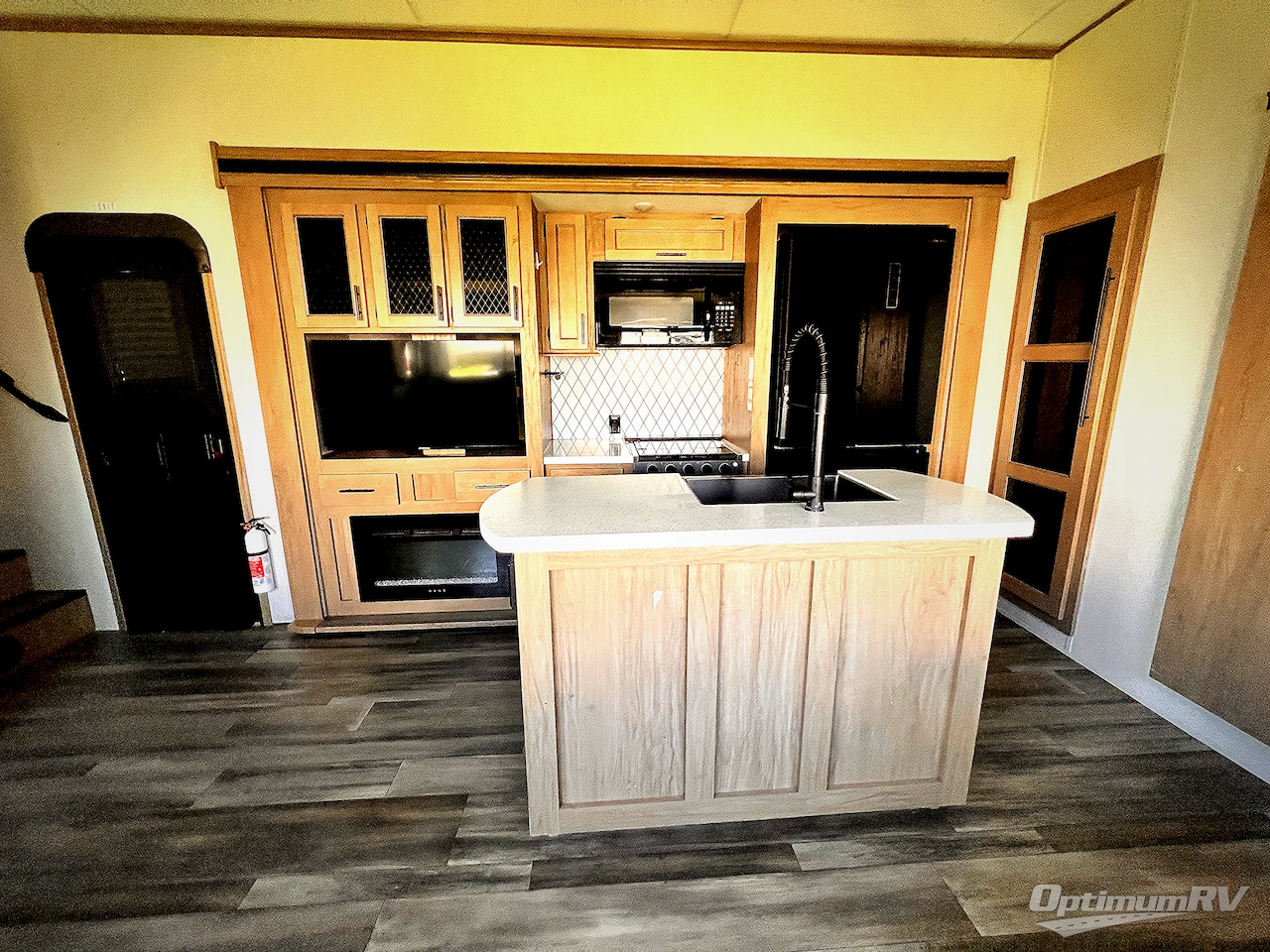 2023 Forest River Sabre 38DBQ Photo 9