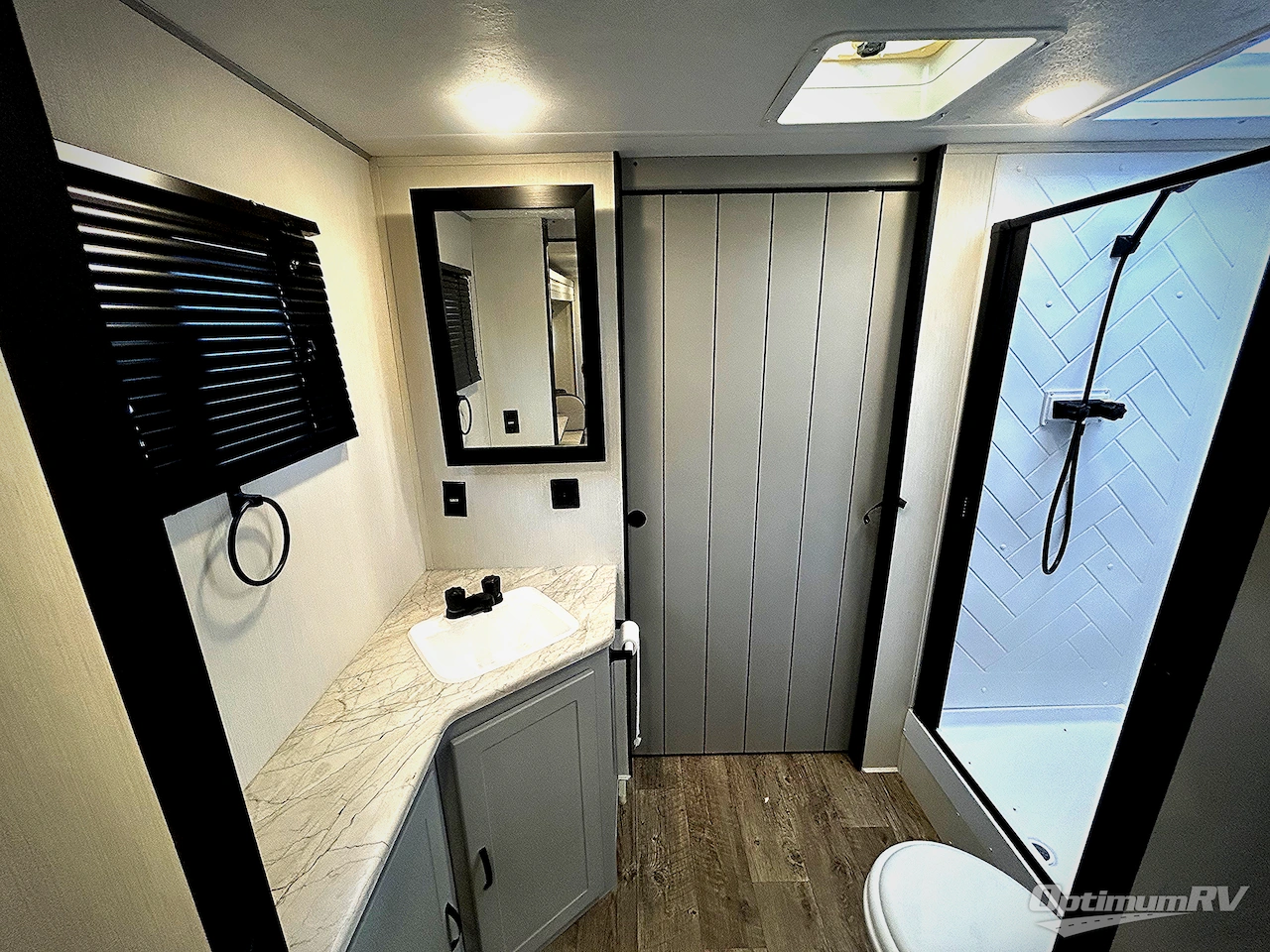 2022 Forest River Vibe 28BH Photo 11