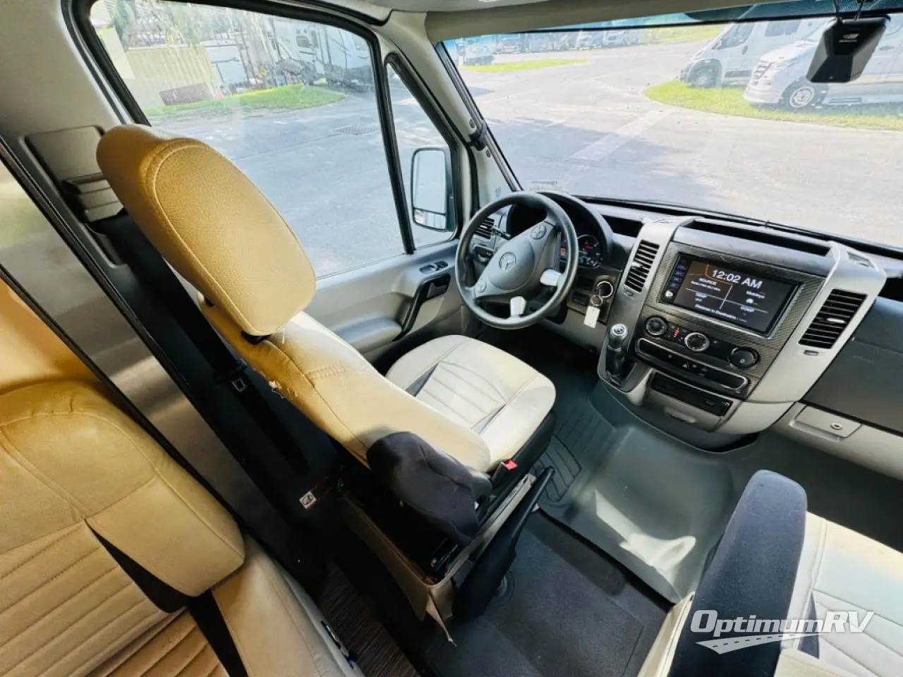 2017 Winnebago Era 70M Photo 4