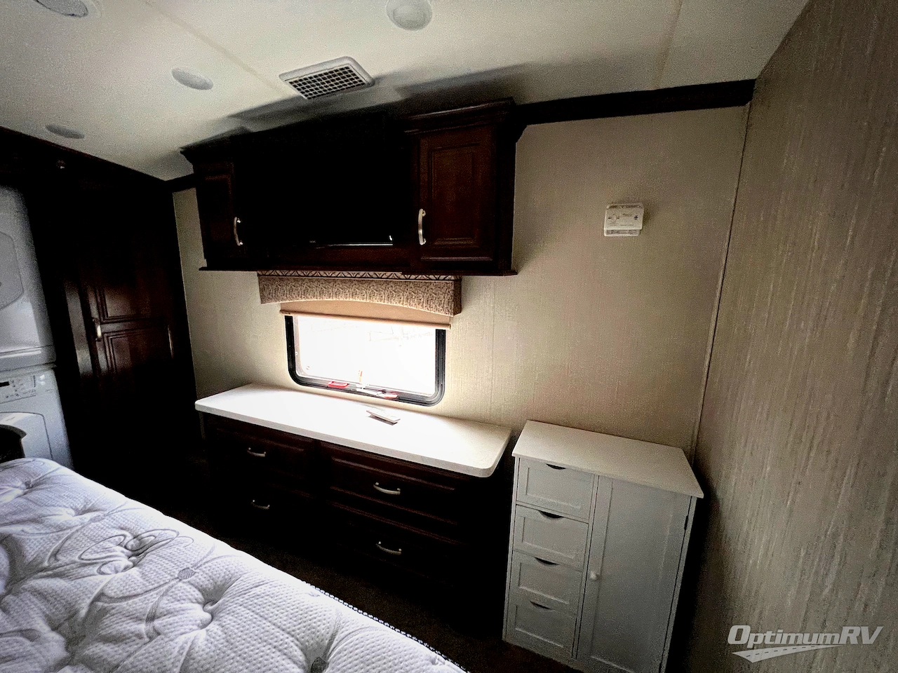 2017 Forest River Cardinal 3850RL Photo 16