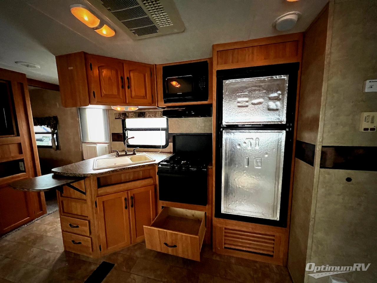 2009 Keystone Sprinter 264BHS Photo 6