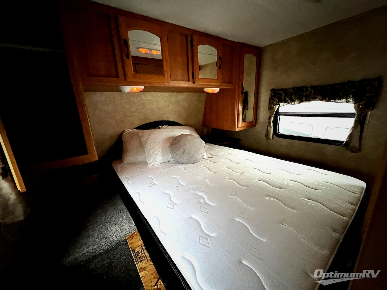 2009 Keystone Sprinter 264BHS Photo 12