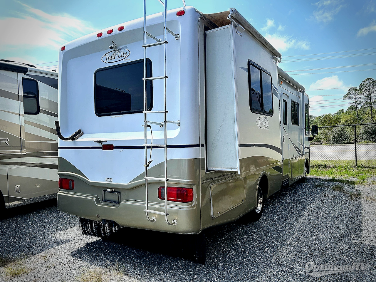 2005 R-Vision Trail Lite 28QS Photo 2