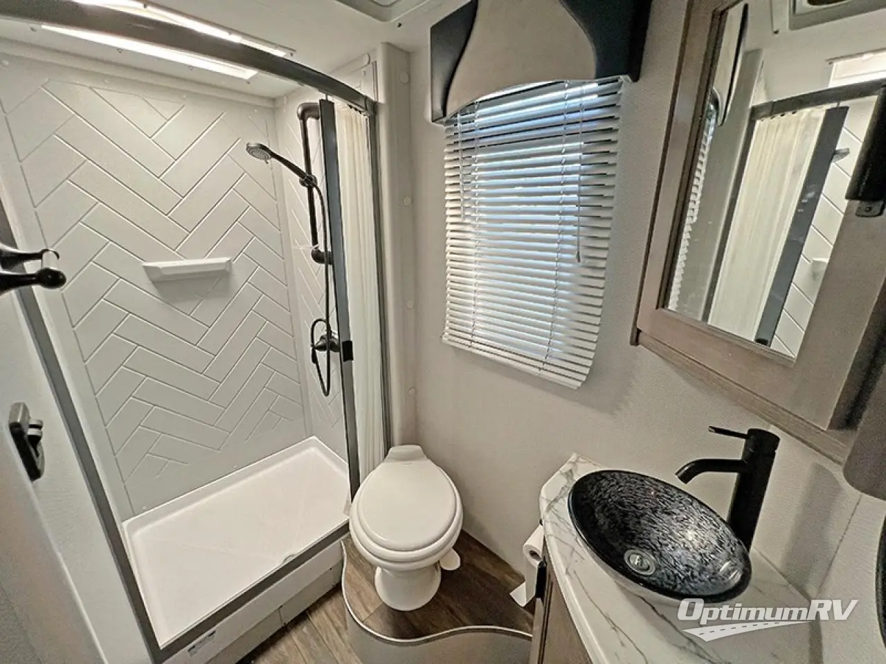 2020 Lance Lance Travel Trailers 2445 Photo 11