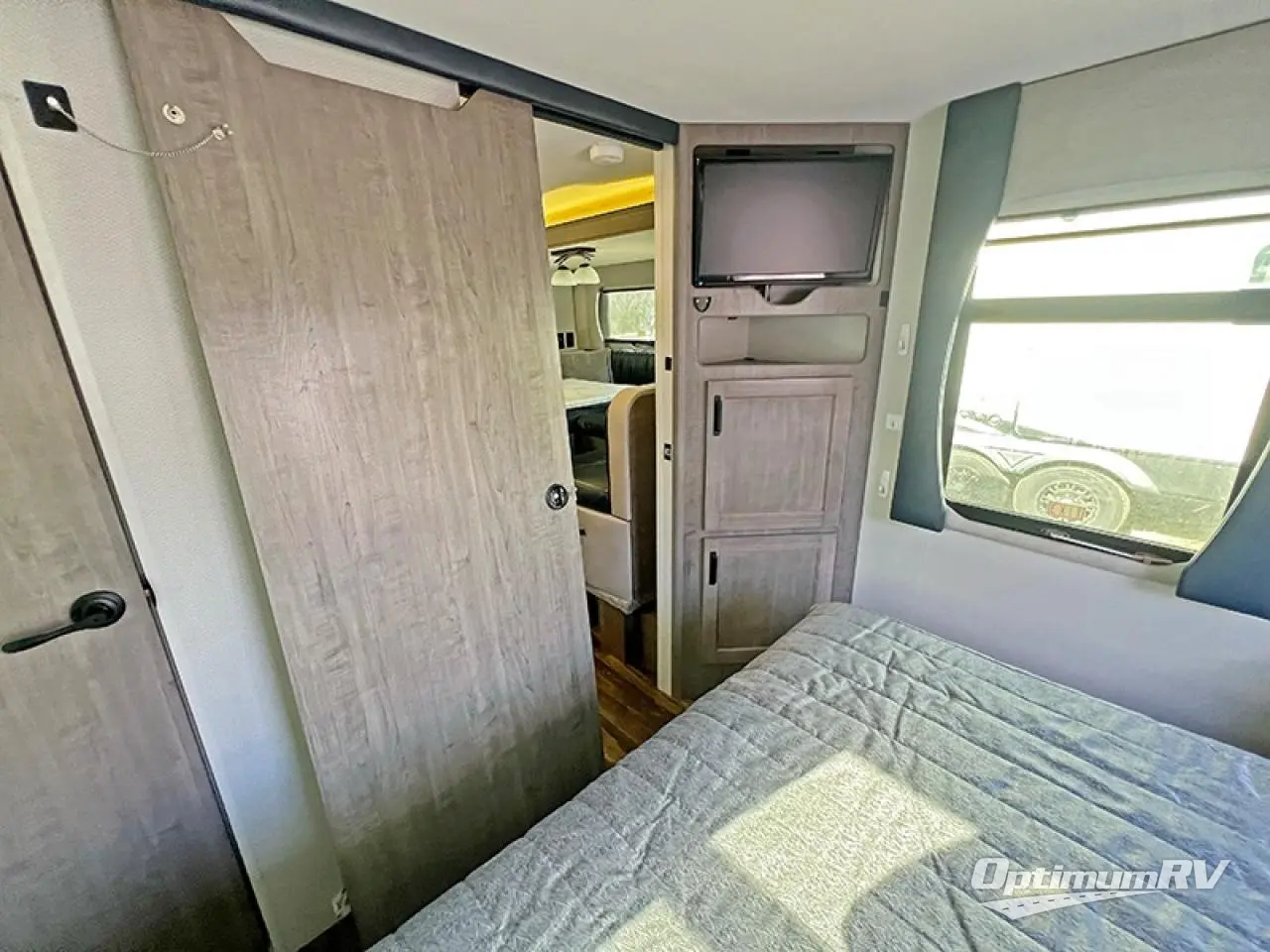 2020 Lance Lance Travel Trailers 2445 Photo 13