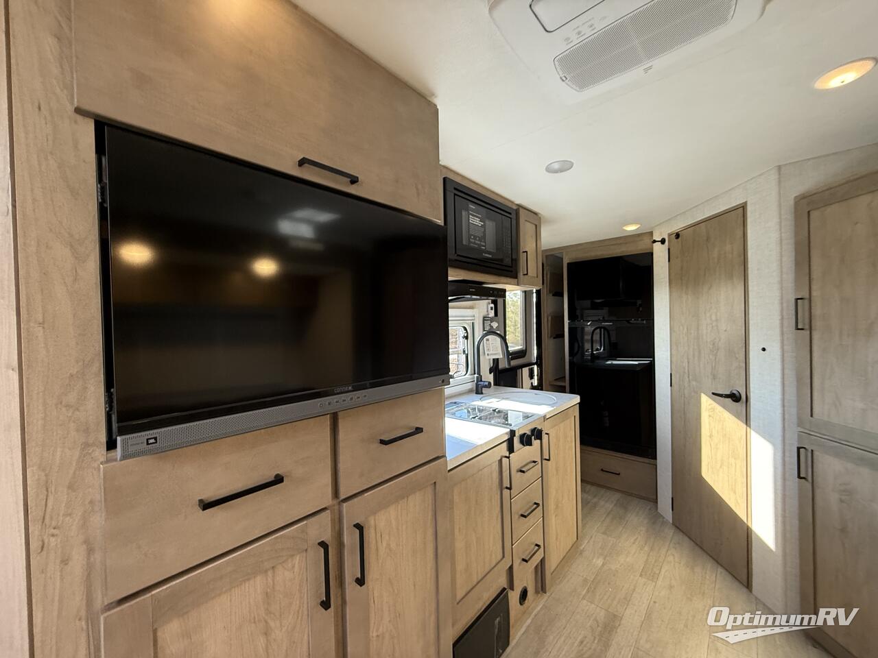 2025 Ember Overland Series 201FBQ Photo 6