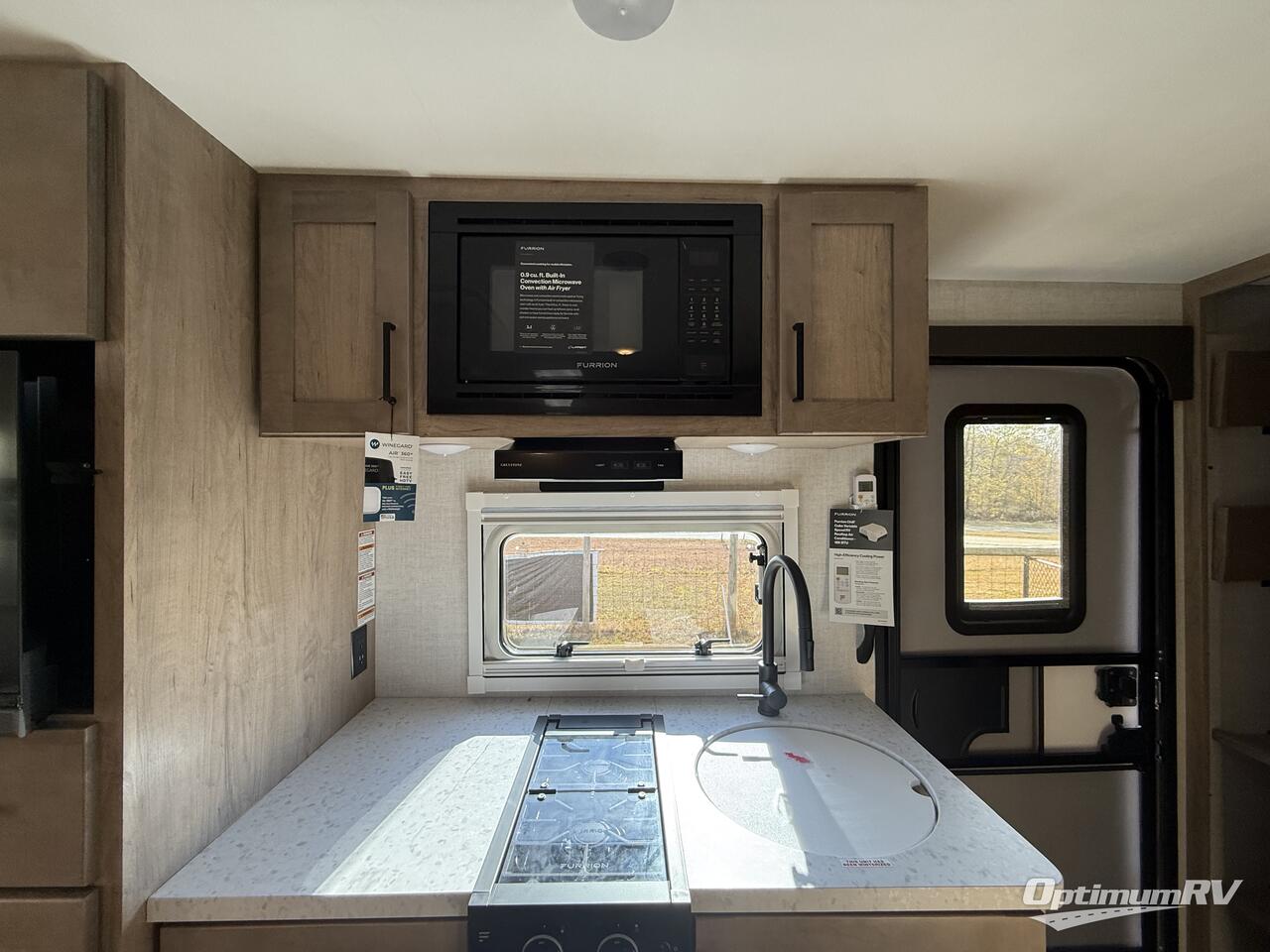 2025 Ember Overland Series 201FBQ Photo 7