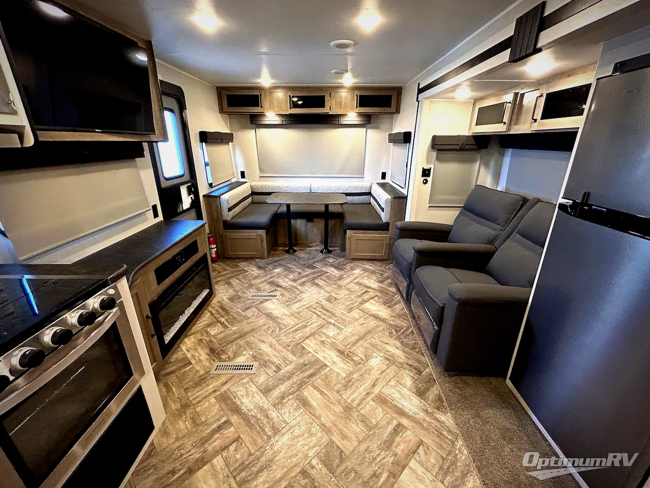 2023 Palomino Puma 26RLS Photo 4