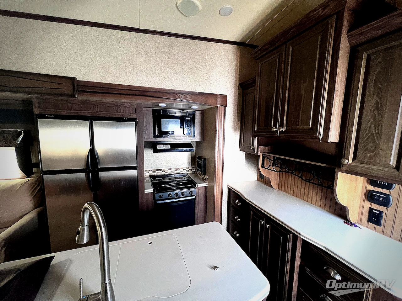 2017 Forest River Rockwood Signature Ultra Lite 8299BS Photo 6