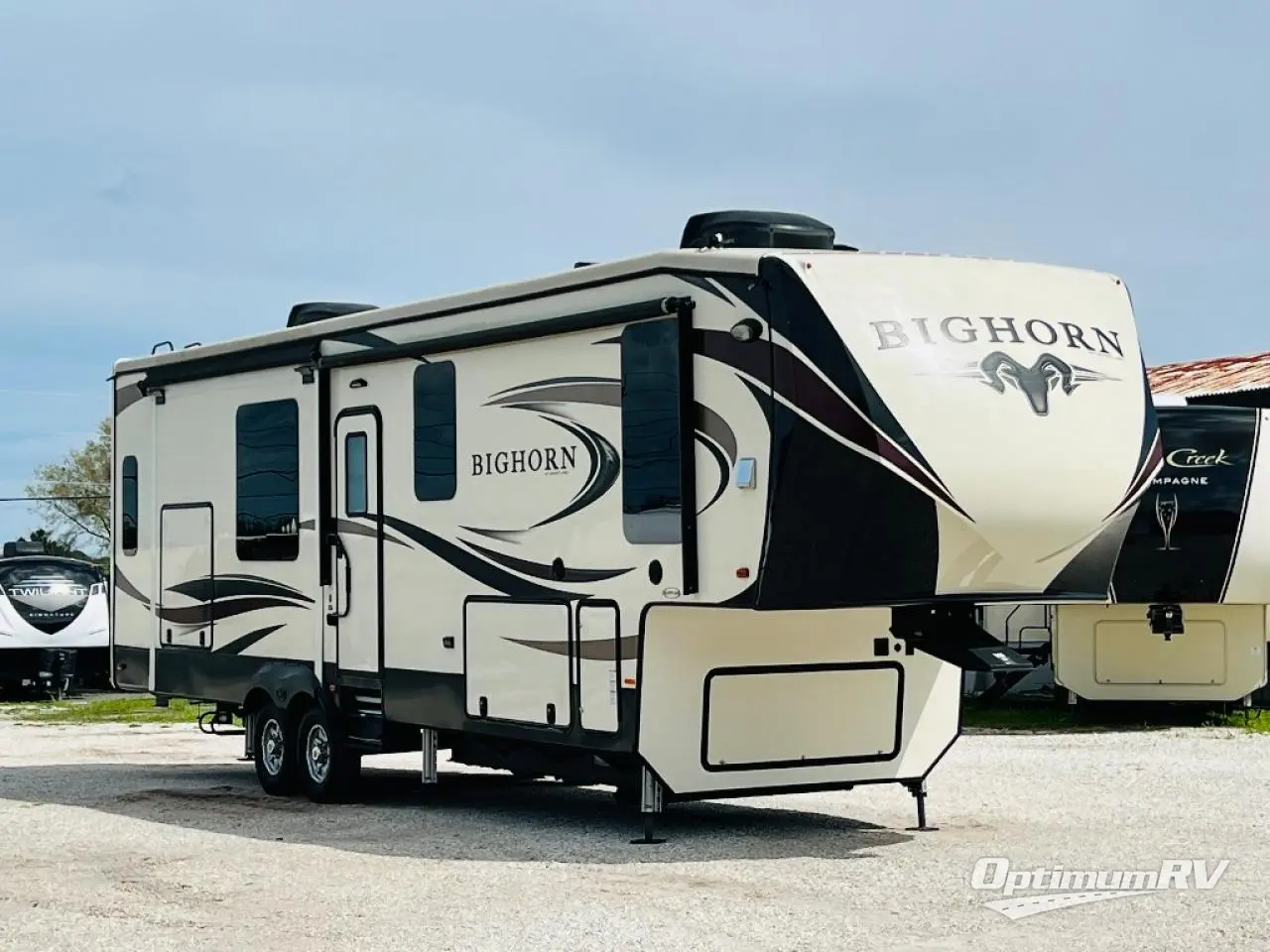 2019 Heartland Bighorn 3500SE Photo 1