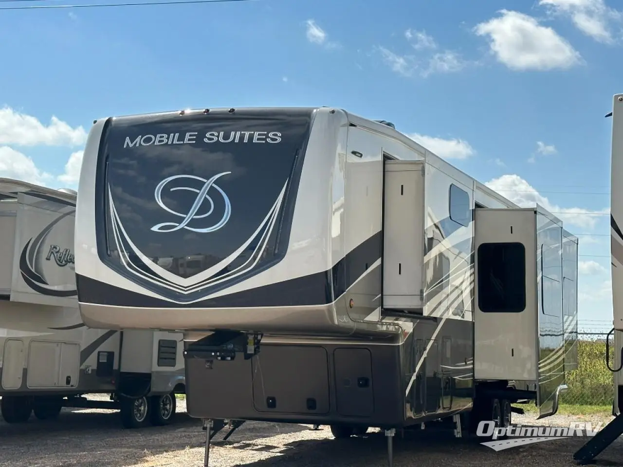 2021 DRV Luxury Suites Mobile Suites 41 FKMB Photo 2