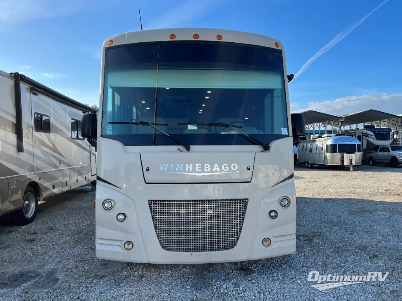 2019 Winnebago Vista 29VE Photo 2